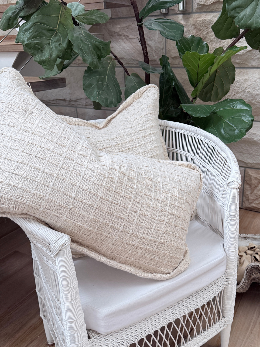 Alba Knit Cushion Set - New!