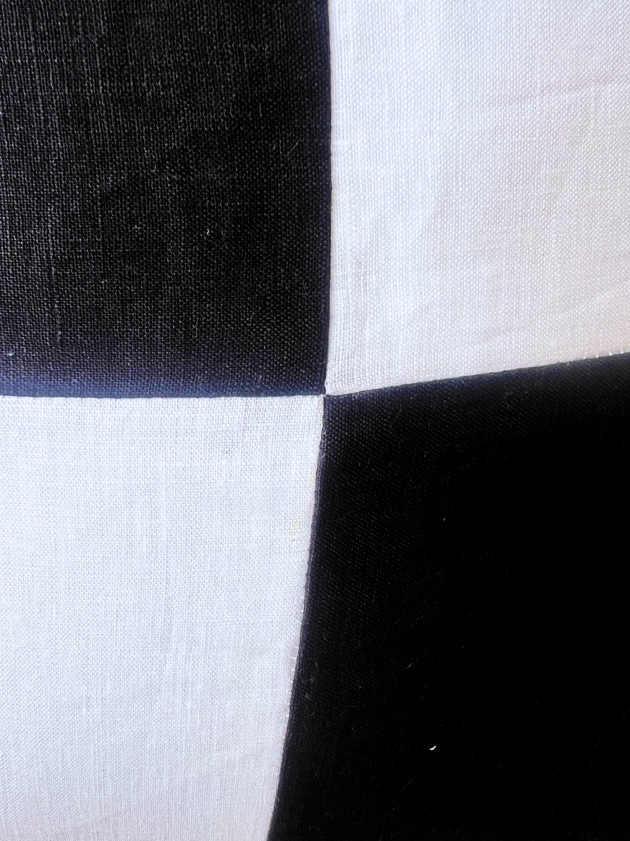 "Quattro" Luxe Linen cover - Black & White - NEW!