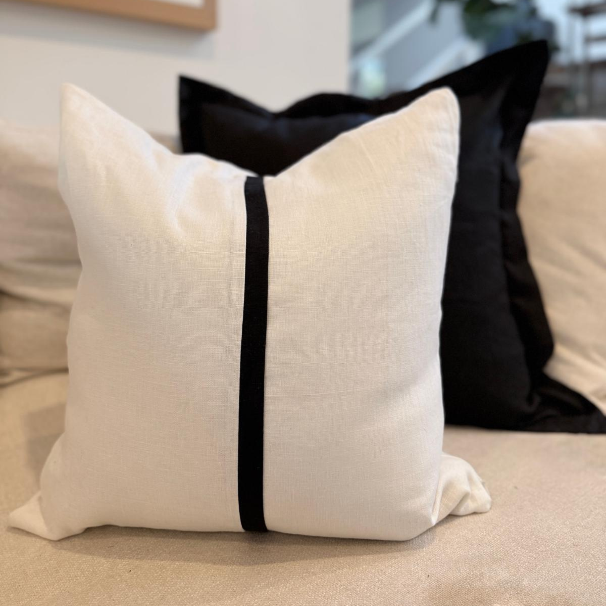 Capri Collection - Black & Ivory - Square and Oblong cushions - New!