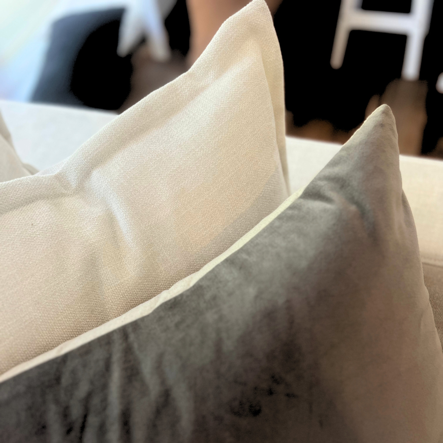 Two decorative cushions. 